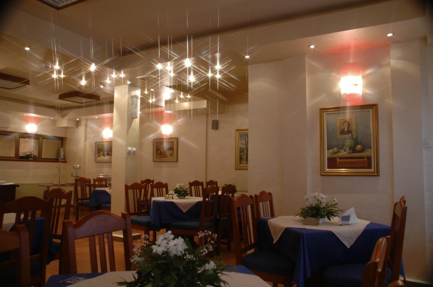 Hotel Tehnograd Kraljevo Restoran gambar