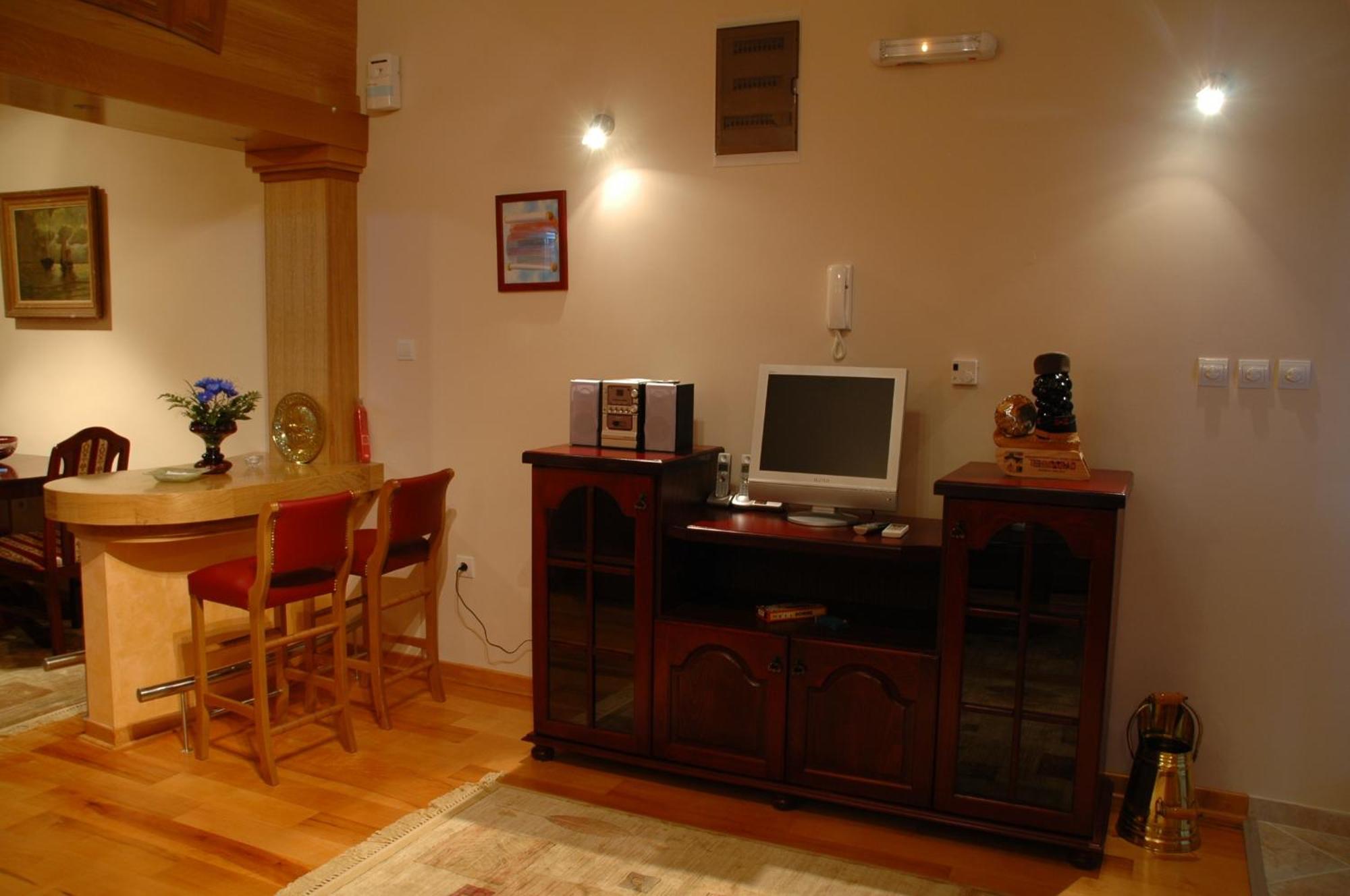 Hotel Tehnograd Kraljevo Luaran gambar
