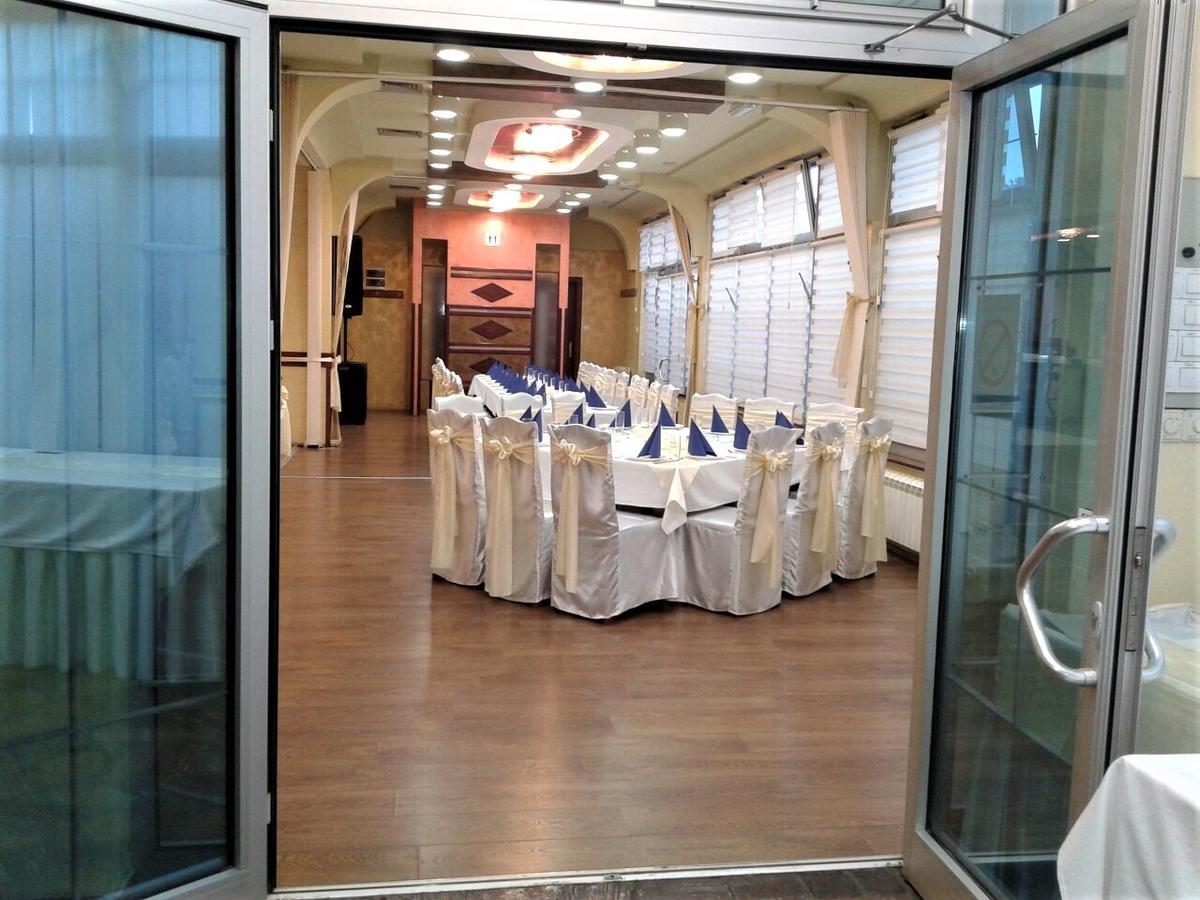 Hotel Tehnograd Kraljevo Luaran gambar